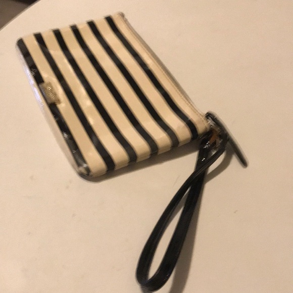 13. Kate Spade Wristlet - Picture 3 of 8